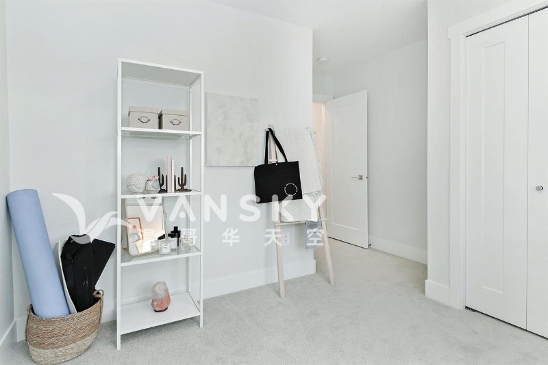 251016221320_room 3.jpg